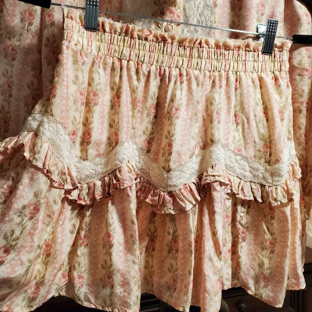 LoveShackFancy Set Piccolo Skirt & Morrison Top Frosted Petal Stripe Small - Picture 3 of 16